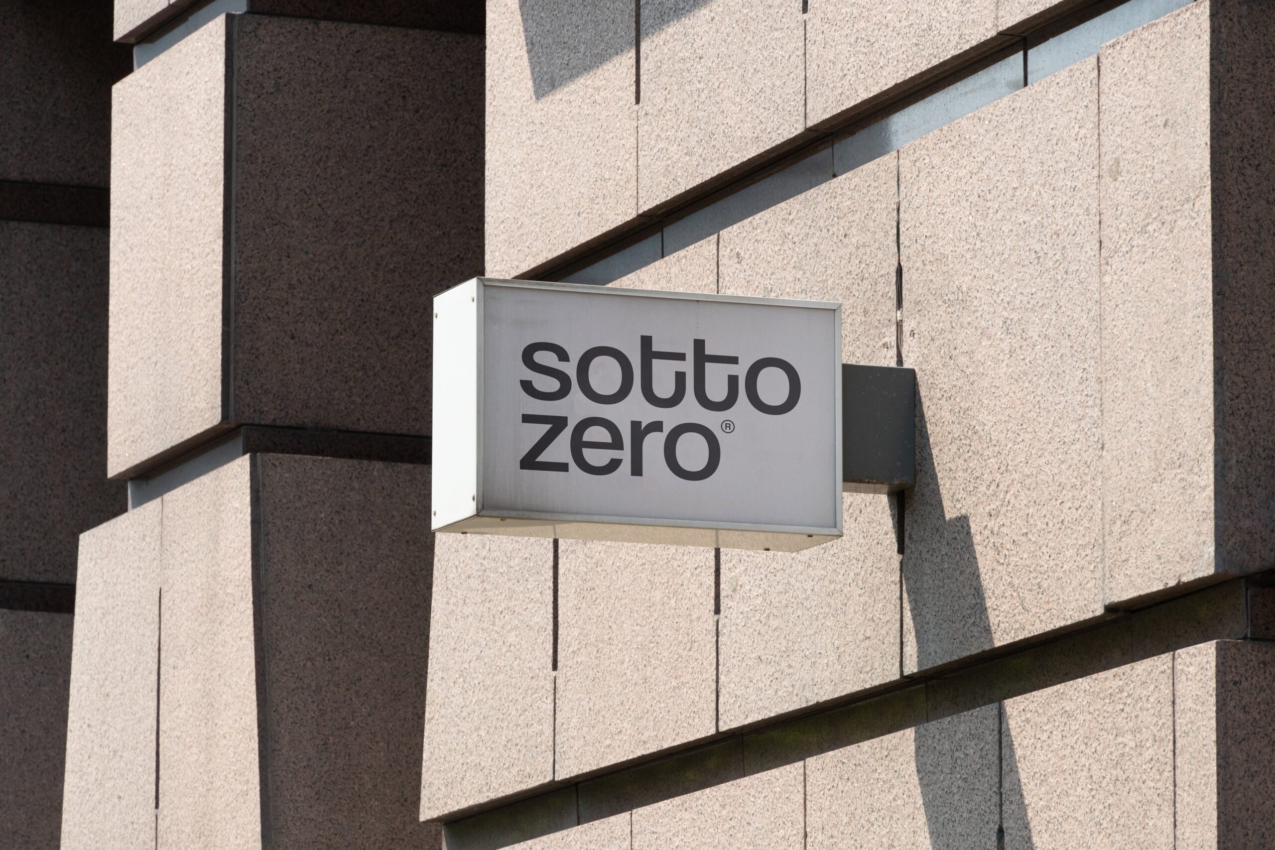 Free Sign Mockup by Paliotta